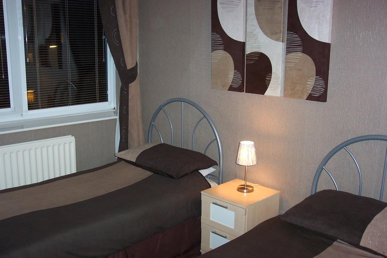 Melrose Guest House Уитли Бей Екстериор снимка