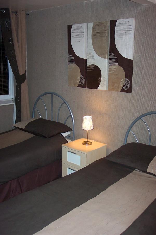 Melrose Guest House Уитли Бей Екстериор снимка