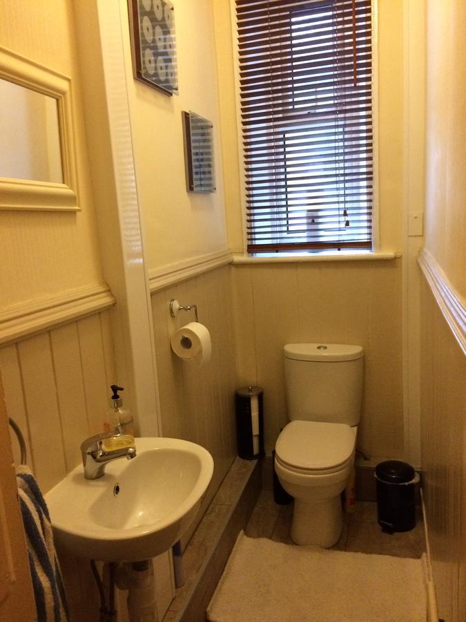 Melrose Guest House Уитли Бей Екстериор снимка