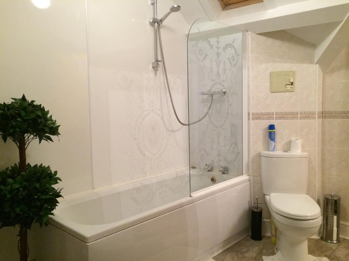 Melrose Guest House Уитли Бей Екстериор снимка