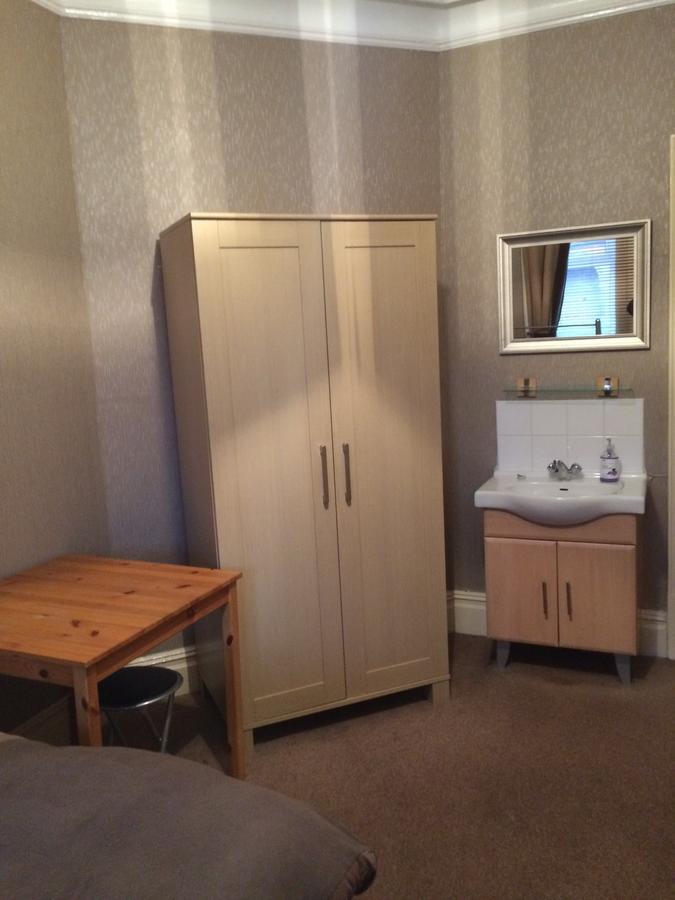 Melrose Guest House Уитли Бей Екстериор снимка